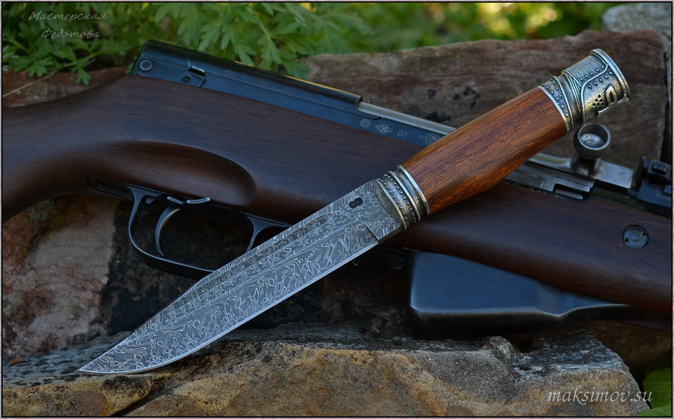 Охотничий нож «Лось-2» с клинком из дамаска