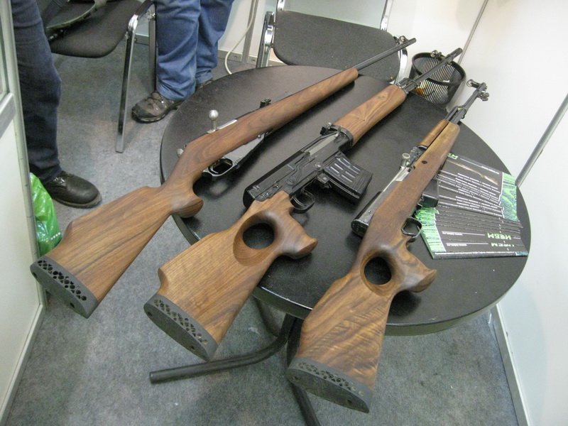 Установка щеки Custom Arms на деревянный приклад АКМ