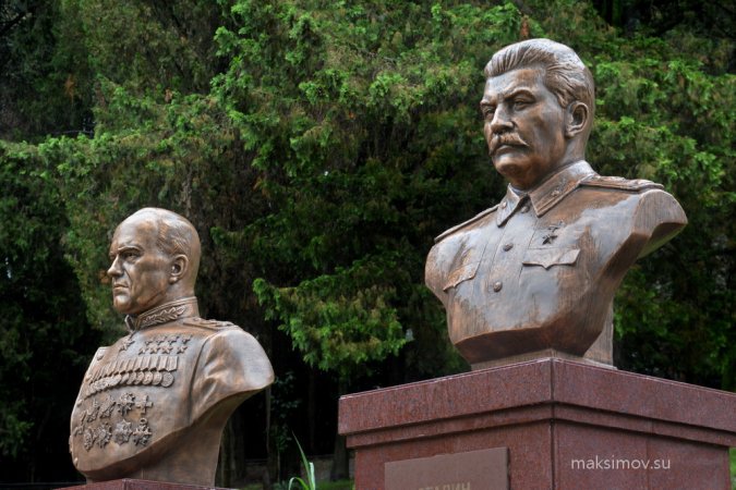 В Сочи появился второй памятник И.В.Сталину